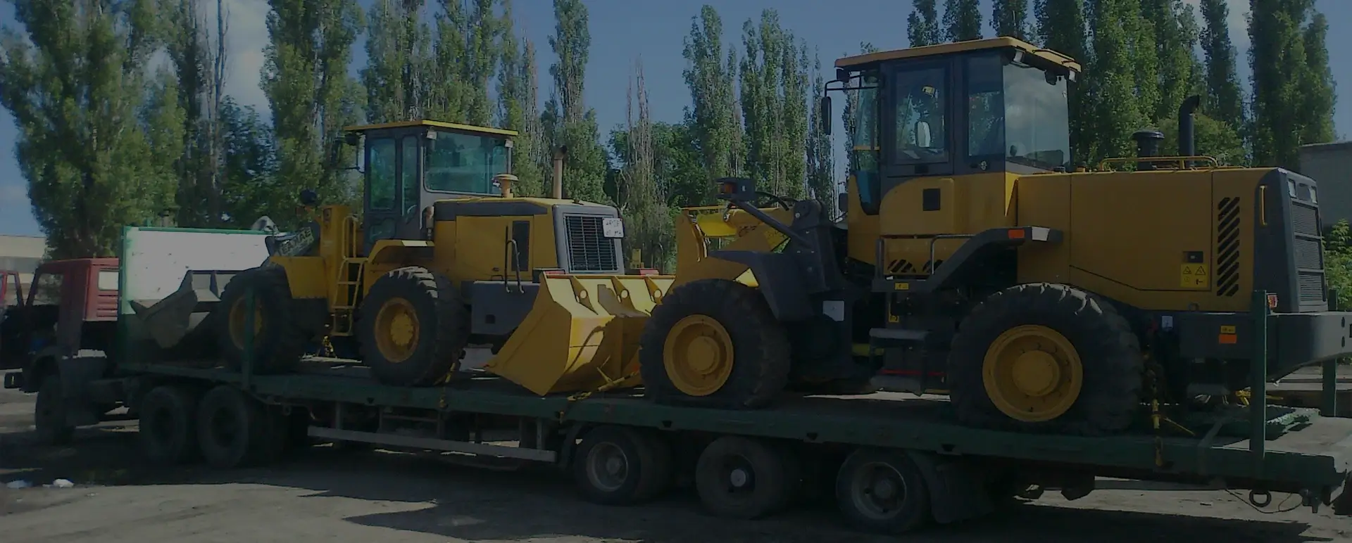 Заказать аренду низкорамного прицепа в поселке городского типа Маслова Пристань (Центральный округ - Белгородская область) для перевозки спецтехники в негабарите на сайте по форме